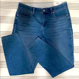 Soma tummy- sliming jeans look